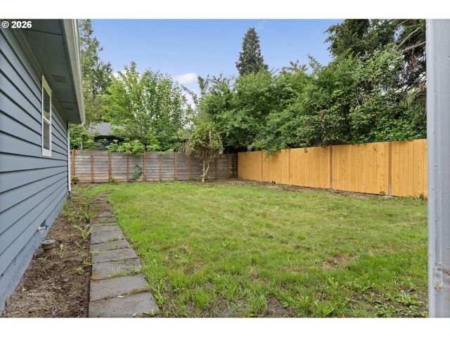 8923 Se CLINTON St, Portland, OR 97266