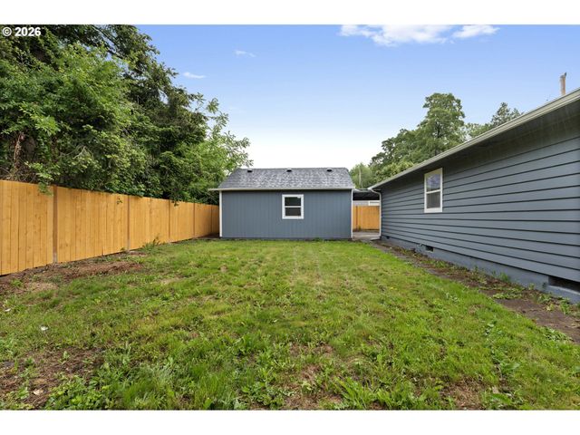 8923 Se CLINTON St, Portland, OR 97266