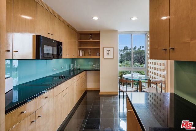 515 Ocean Avenue 402N, Santa Monica, CA 90402