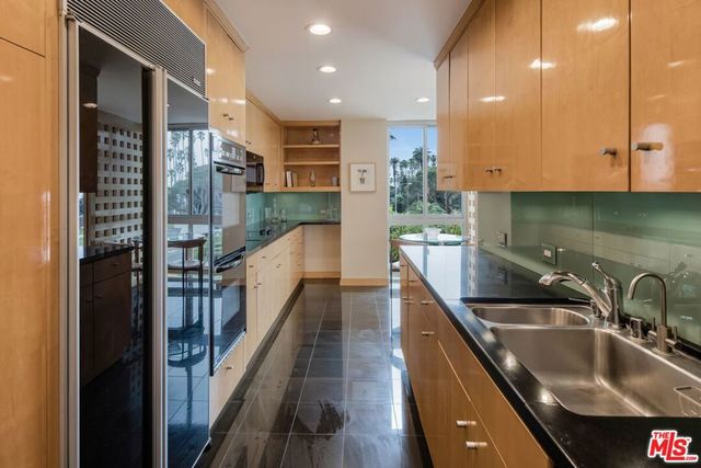 515 Ocean Avenue 402N, Santa Monica, CA 90402