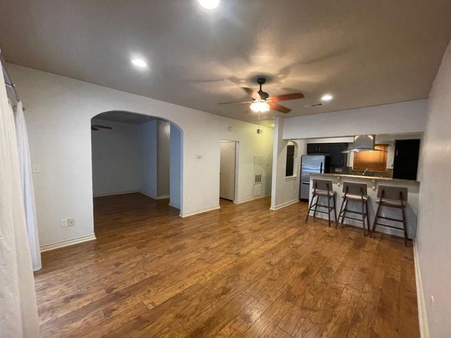 1908 San Antonio ST 212, Austin, TX 78705