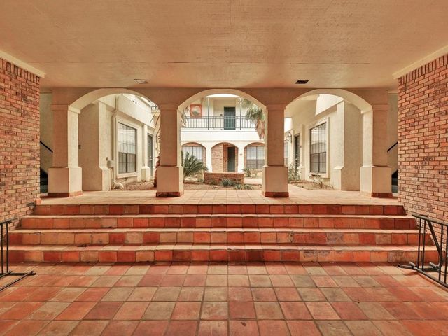 1908 San Antonio ST 212, Austin, TX 78705