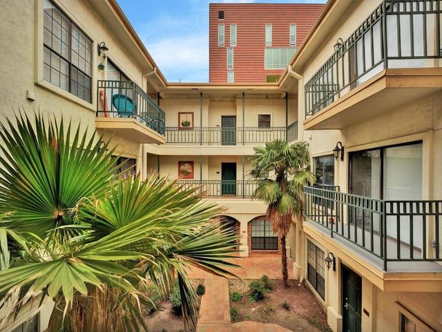 1908 San Antonio ST 212, Austin, TX 78705