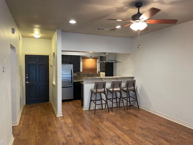 1908 San Antonio ST 212, Austin, TX 78705