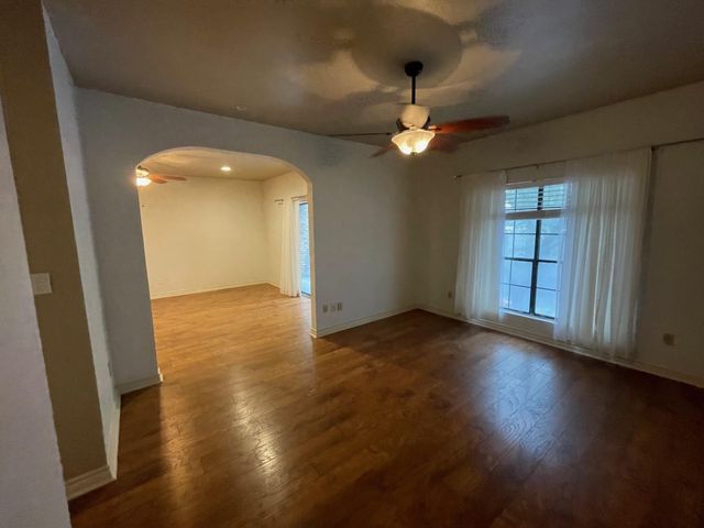 1908 San Antonio ST 212, Austin, TX 78705