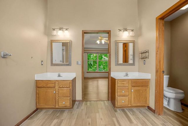 1704 Hunter Drive, Olathe, KS 66061