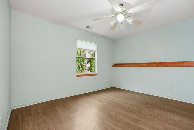1704 Hunter Drive, Olathe, KS 66061