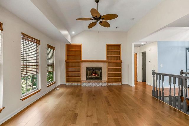 1704 Hunter Drive, Olathe, KS 66061