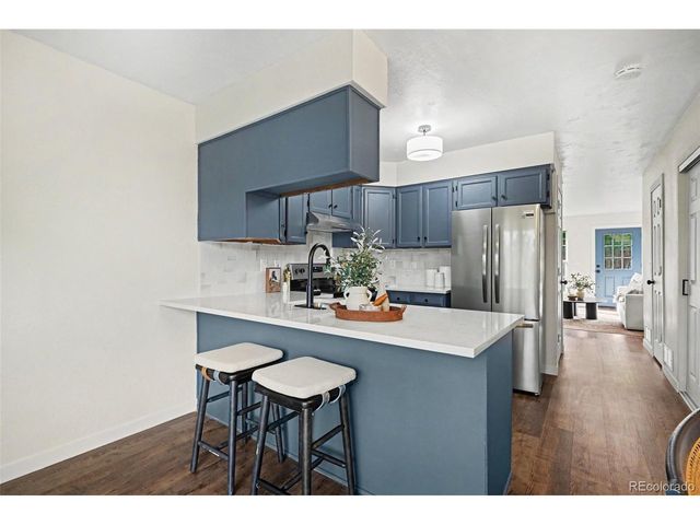 2537 E Nichols Cir, Centennial, CO 80122