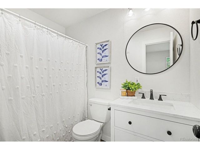 2537 E Nichols Cir, Centennial, CO 80122