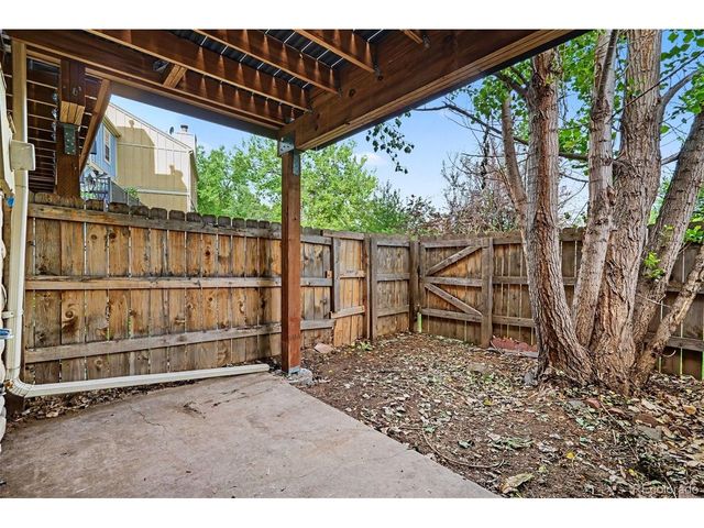 2537 E Nichols Cir, Centennial, CO 80122