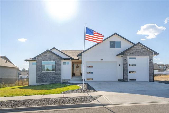 18006 E Apollo Rd, Greenacres, WA 99016