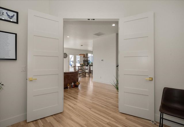 18006 E Apollo Rd, Greenacres, WA 99016