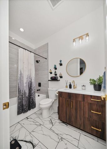 18006 E Apollo Rd, Greenacres, WA 99016