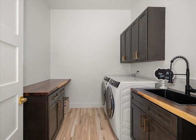 18006 E Apollo Rd, Greenacres, WA 99016