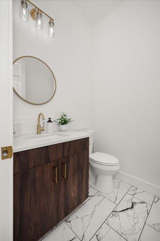 18006 E Apollo Rd, Greenacres, WA 99016