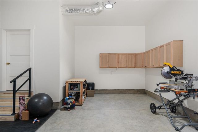 18006 E Apollo Rd, Greenacres, WA 99016