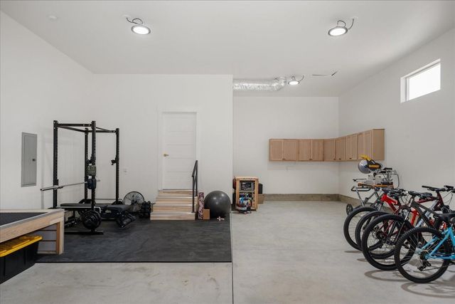 18006 E Apollo Rd, Greenacres, WA 99016