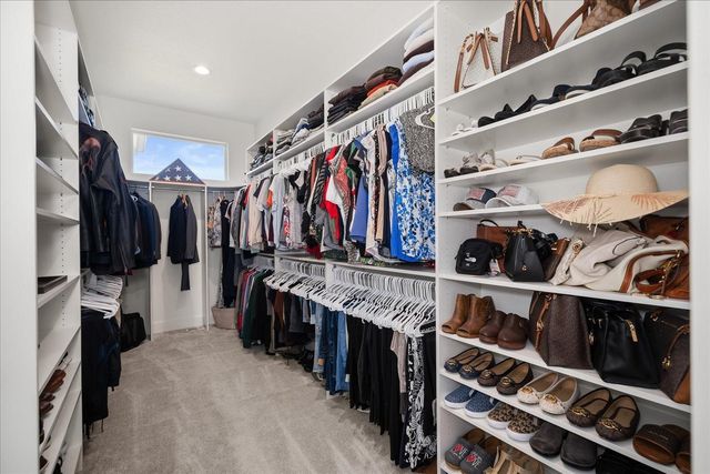 18006 E Apollo Rd, Greenacres, WA 99016