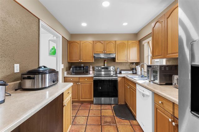 7822 SW 7th Ct, North Lauderdale, FL 33068