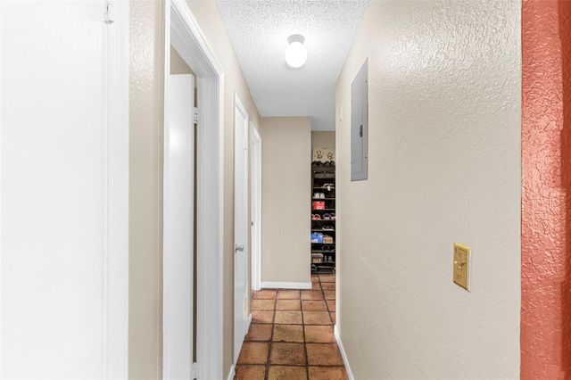 7822 SW 7th Ct, North Lauderdale, FL 33068