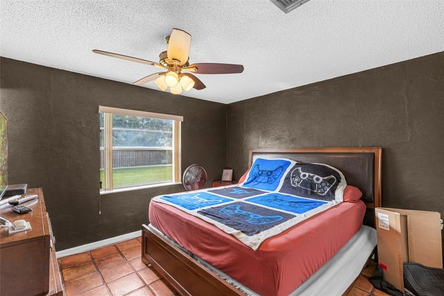 7822 SW 7th Ct, North Lauderdale, FL 33068