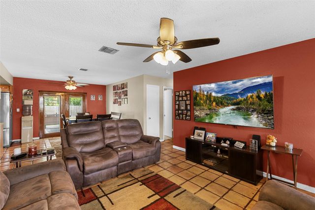 7822 SW 7th Ct, North Lauderdale, FL 33068