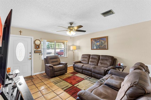 7822 SW 7th Ct, North Lauderdale, FL 33068