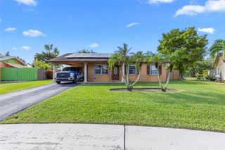 7822 SW 7th Ct, North Lauderdale, FL 33068
