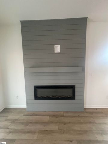 30 Halsey Street, Central, SC 29630