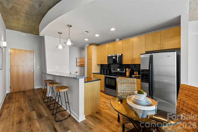210 N Church Street 1810, Charlotte, NC 28202