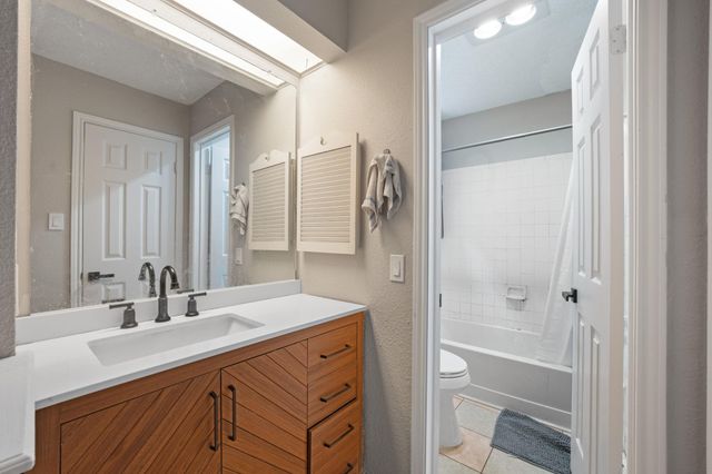 3111 Tom Green ST 208, Austin, TX 78705