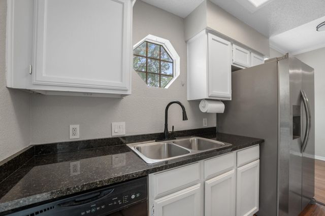 3111 Tom Green ST 208, Austin, TX 78705