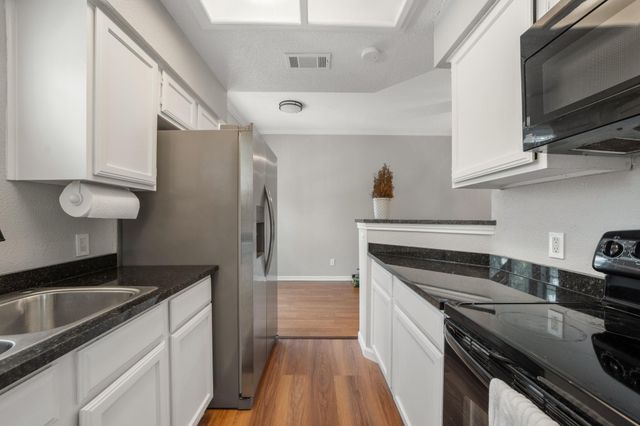 3111 Tom Green ST 208, Austin, TX 78705