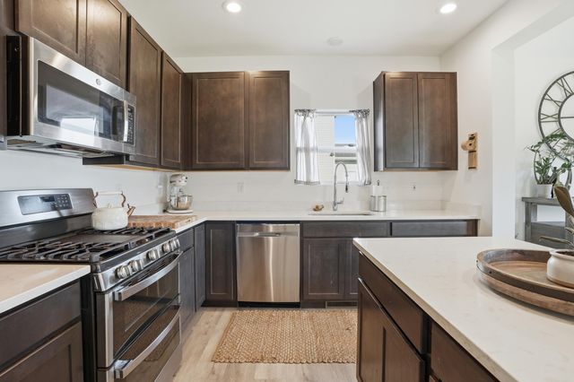 8658 Valley Forge Way, Lowell, IN 46356