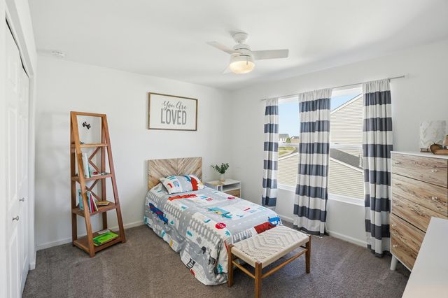 8658 Valley Forge Way, Lowell, IN 46356