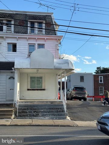 46 W BALTIMORE AVE, Clifton Heights, PA 19018