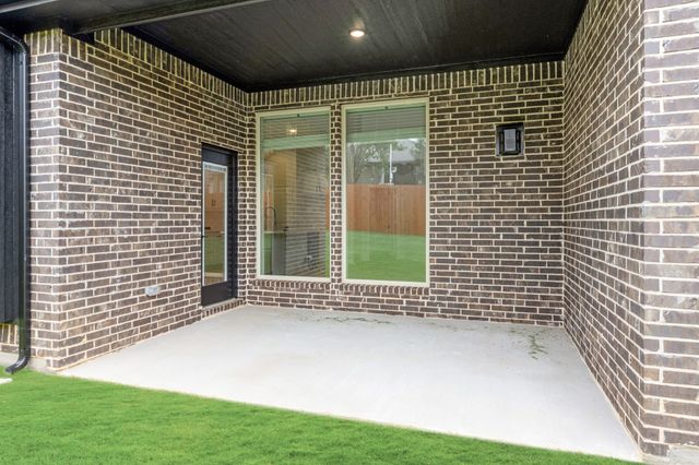 3309 Emerald Trace Drive, Denton, TX 76226