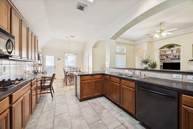 11309 Softbreeze Court, Pearland, TX 77584