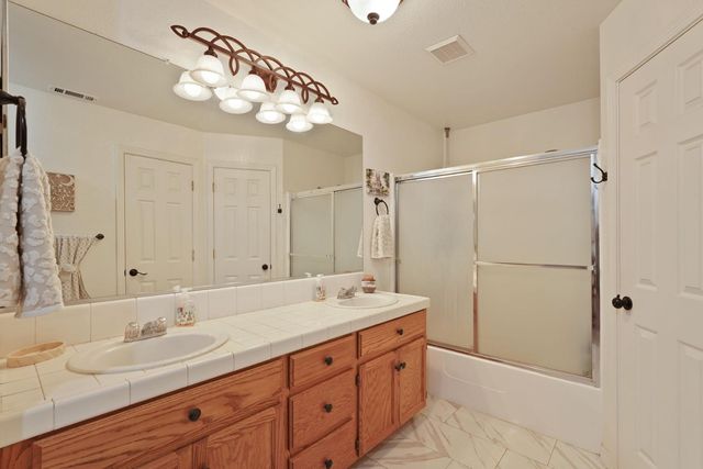 2109 Bluejay Way, Lodi, CA 95240