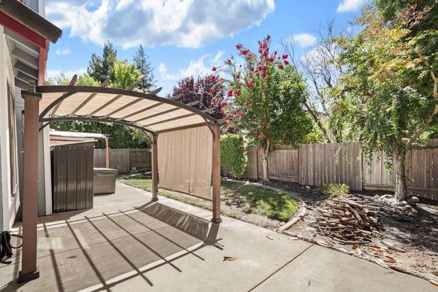2109 Bluejay Way, Lodi, CA 95240
