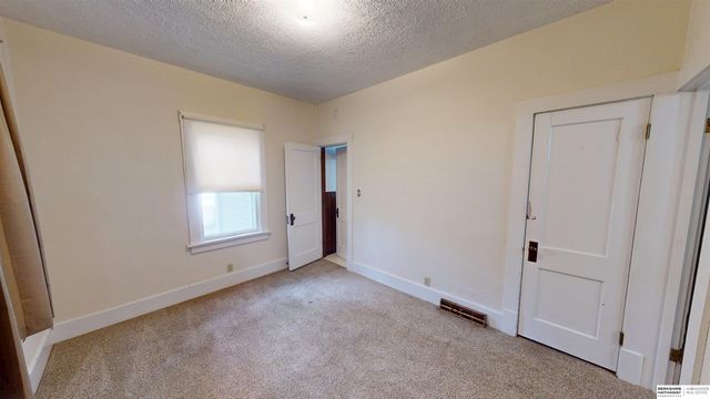 109 W Charles Street, Valley, NE 68064