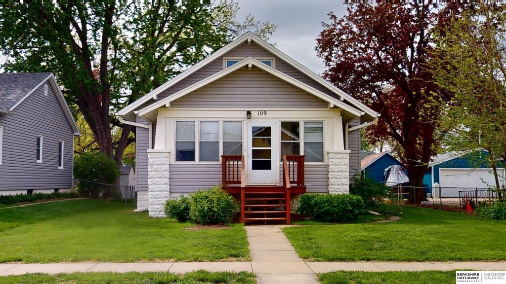 109 W Charles Street, Valley, NE 68064