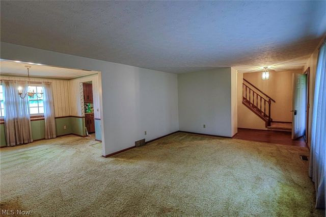 1821 Hiram Street, Louisville, OH 44641