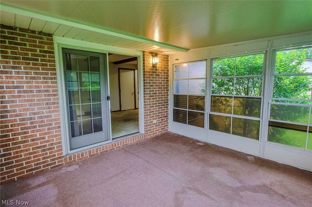 1821 Hiram Street, Louisville, OH 44641