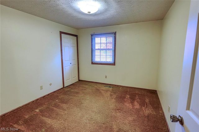 1821 Hiram Street, Louisville, OH 44641