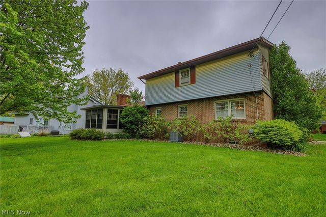 1821 Hiram Street, Louisville, OH 44641
