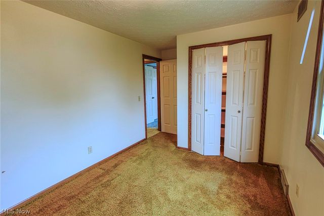 1821 Hiram Street, Louisville, OH 44641