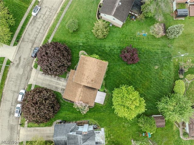 1821 Hiram Street, Louisville, OH 44641