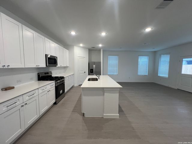 8908 San Carlos, Seguin, TX 78155